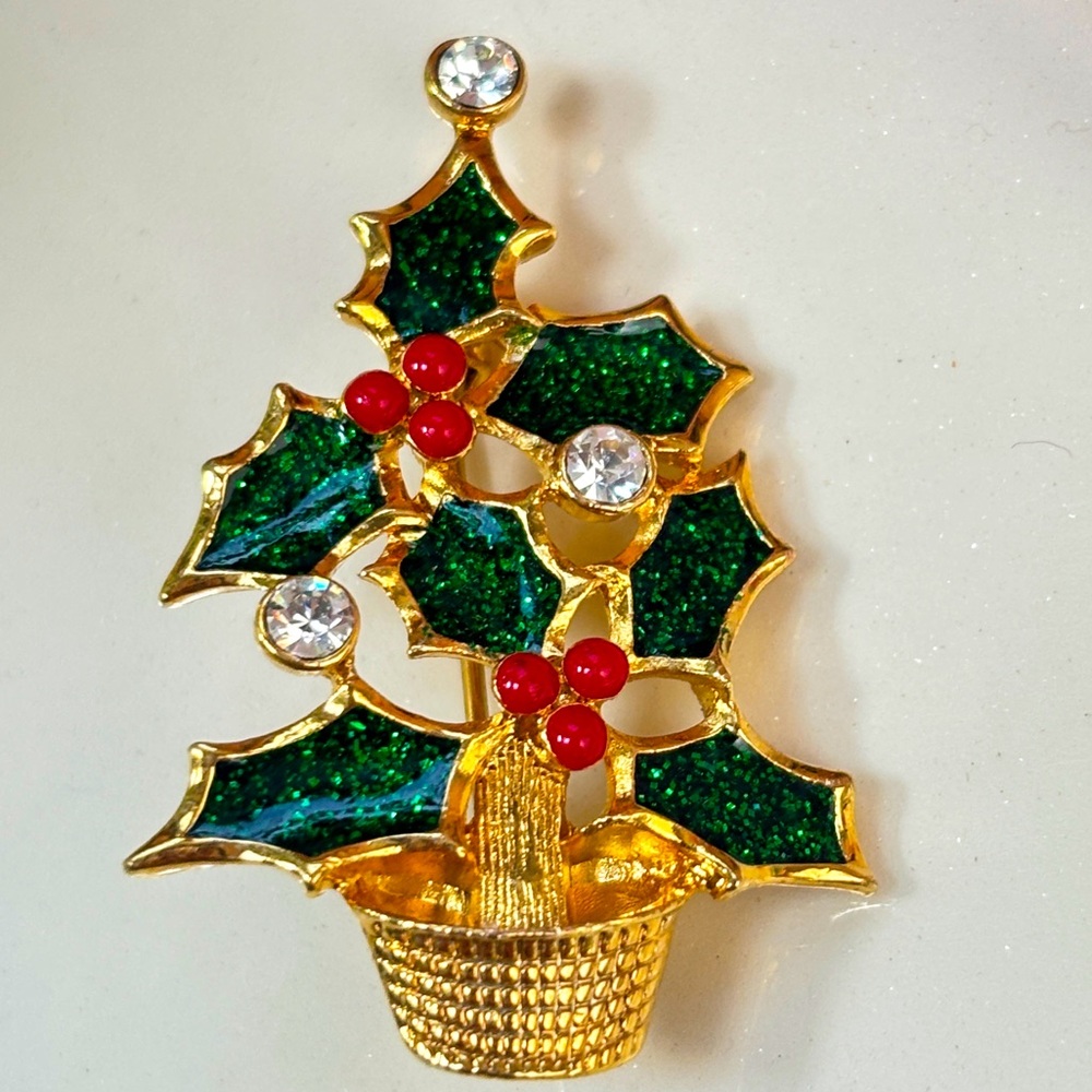 Clearance: Avon Gold Red Green Holly Berry Tree Brooch